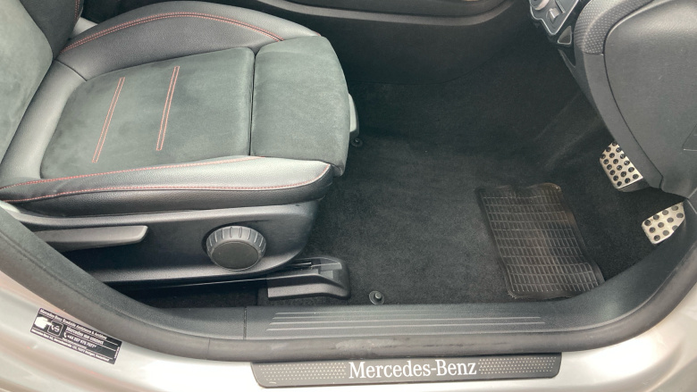 Mercedes-Benz CLA 250e AMG Line Premium 4dr Tip Auto Saloon